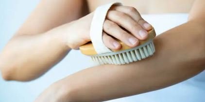 Dry Brushing Detox and Cleanse