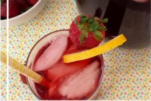 Hibiscus Juice with Strawberries