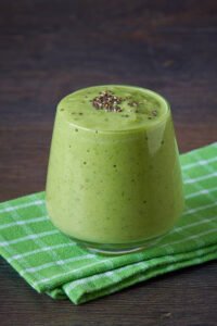 Flaxseeds and Apple Smoothie