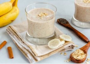 Apple Cinnamon Oatmeal Smoothie