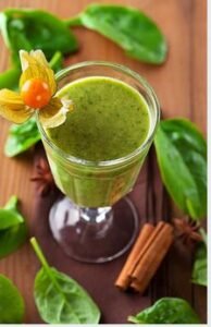 Apple Cinnamon Spinach smoothie