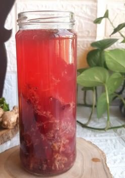 Beet Lemon water detox