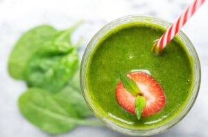Strawberry Spinach Smoothie for Constipation
