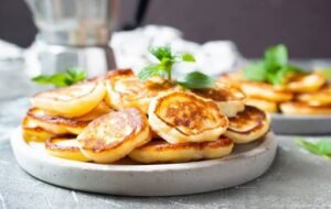 Mini Banana Oat Pancakes