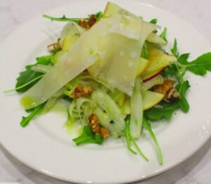 Apple Fennel & Walnut Detox Salad