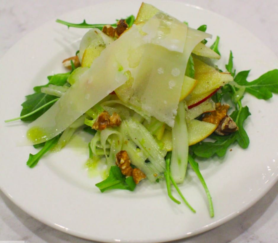 Apple Fennel & Walnut Detox Salad
