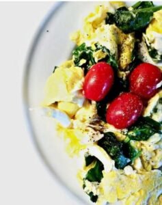 Spinach Egg Scramble with Tomatoes